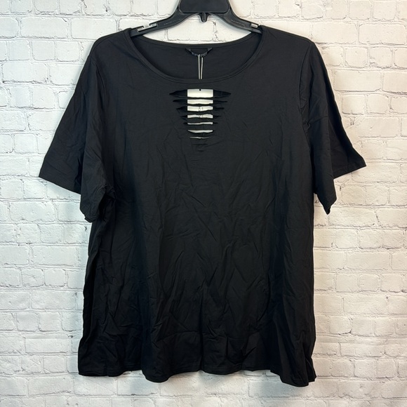 BloomChic Black Cut-Out Women's Top Plus Size 3X - Picture 2 of 6